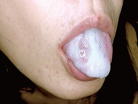 す…すごすぎる潮吹き！子作りOKの美貌熟女！息子より年下と中出しアヘ堕ち体験「まだ妊娠できるから…」夕子　サンプル画像01